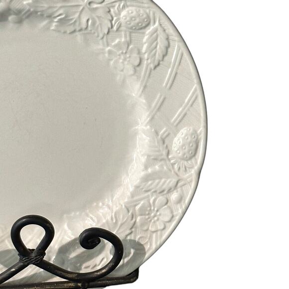 Mikasa English Countryside DP900 Salad Dessert Plate-8.25" - Picture 3 of 5